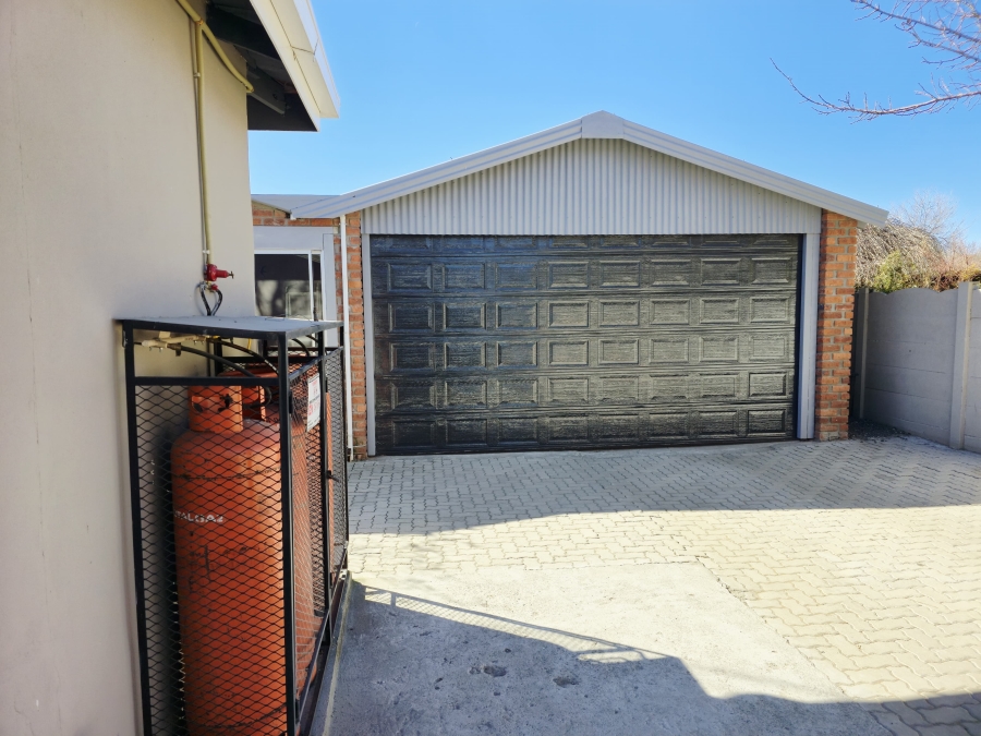 4 Bedroom Property for Sale in Vrede Free State